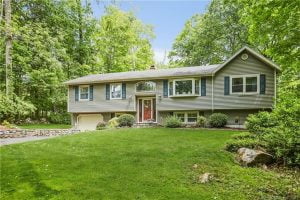 2 Perri Hill Drive New Fairfield, CT 06812